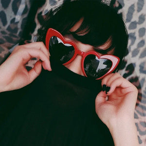 Love Heart Girls Colors Sunglasses Women Fashion Designer Pink Cute Retro Cat Eye Vintage UV400 Party Sun Glasses Red Female