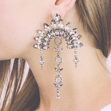 Load image into Gallery viewer, The Cleo Drop Earring